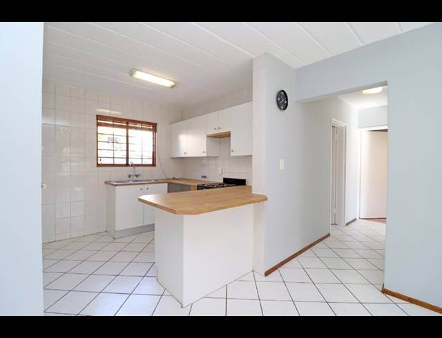 2 BEDROOM APARTMENT FOR SALE IN ROBINDALE